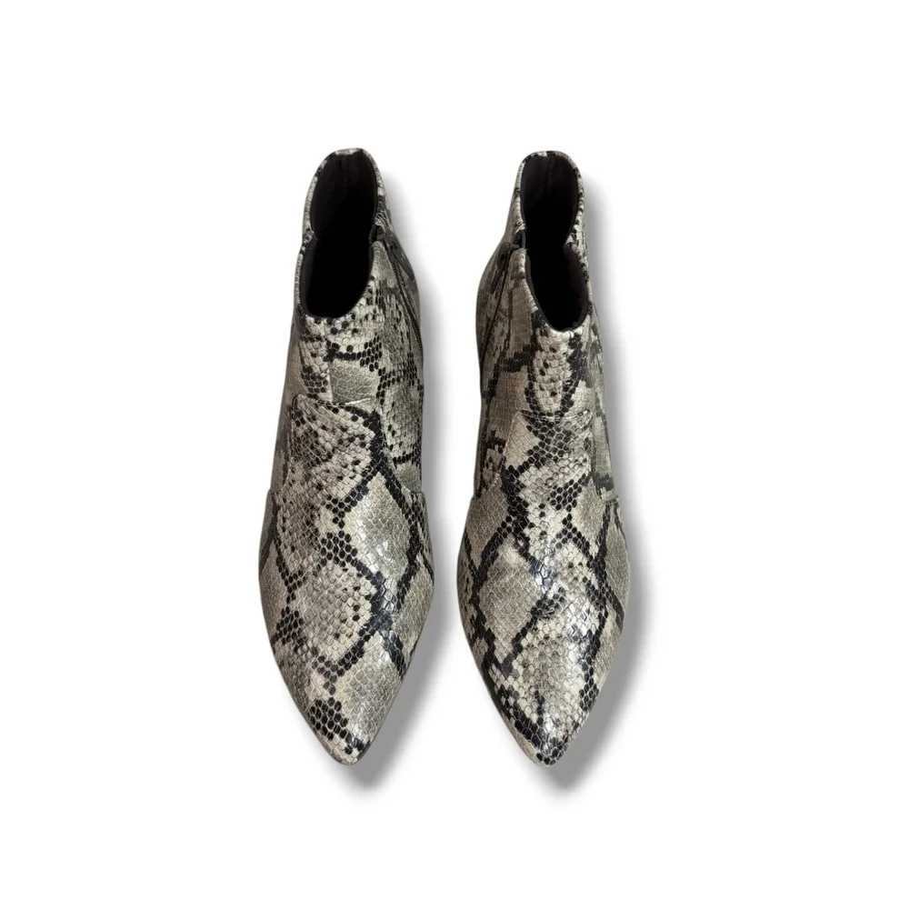 Clarks Linvale Judith Taupe Snake Print Pointed Toe Kitten Heel Ankle Boots 8W